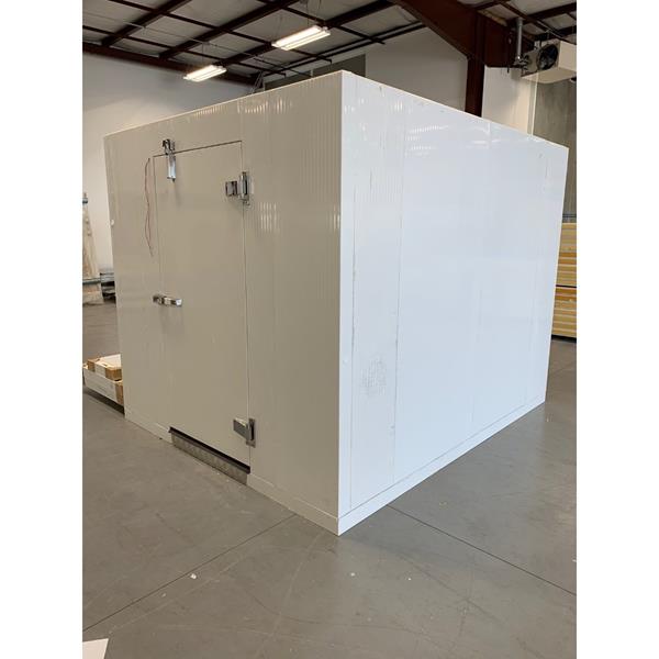 New Barr 8' x 10' x 8'2" H Walk-in Freezer with Floor