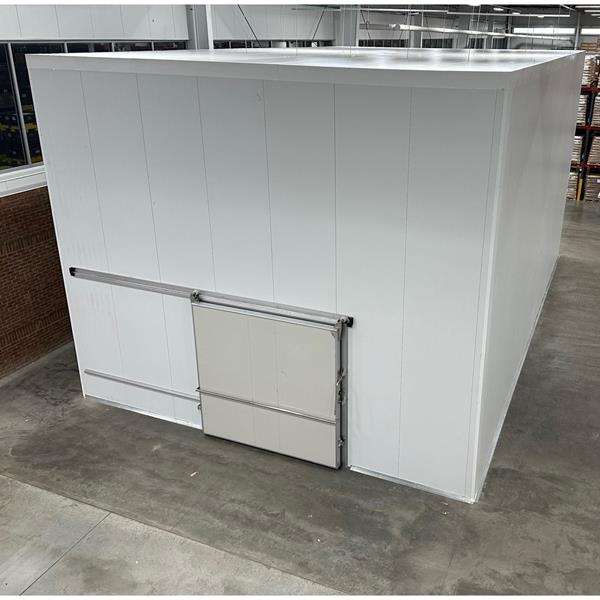 25' x 40' x 20'4"H Walk-In Cooler