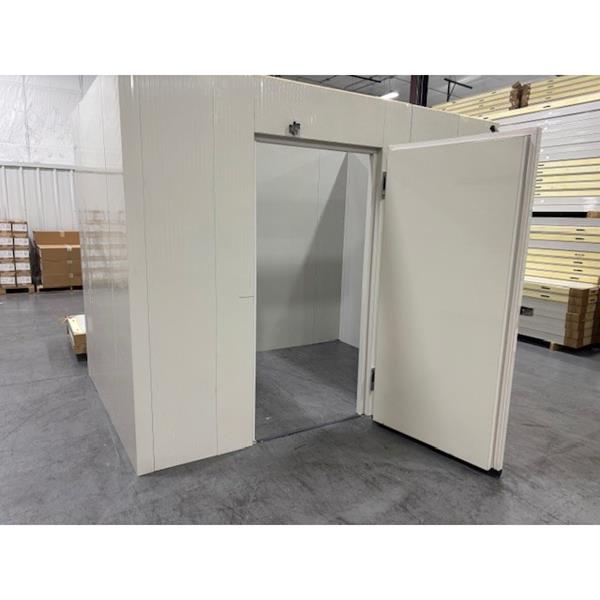 6'6" x 9'10" x 8'H Walk-in Cooler