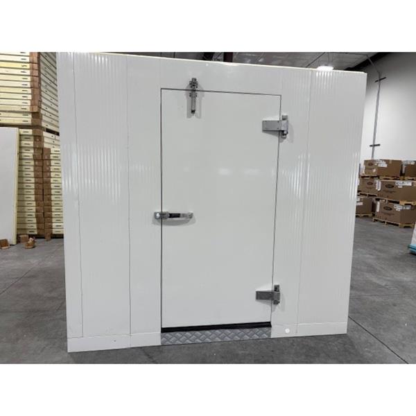 New Barr 8' x 8' x 8'2" H Walk-in Freezer with Floor